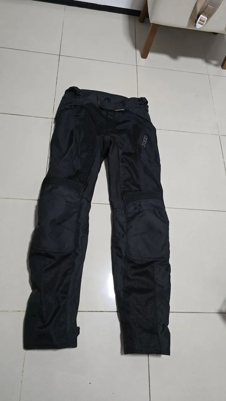 Calça versa X11 Tam. P Seminova