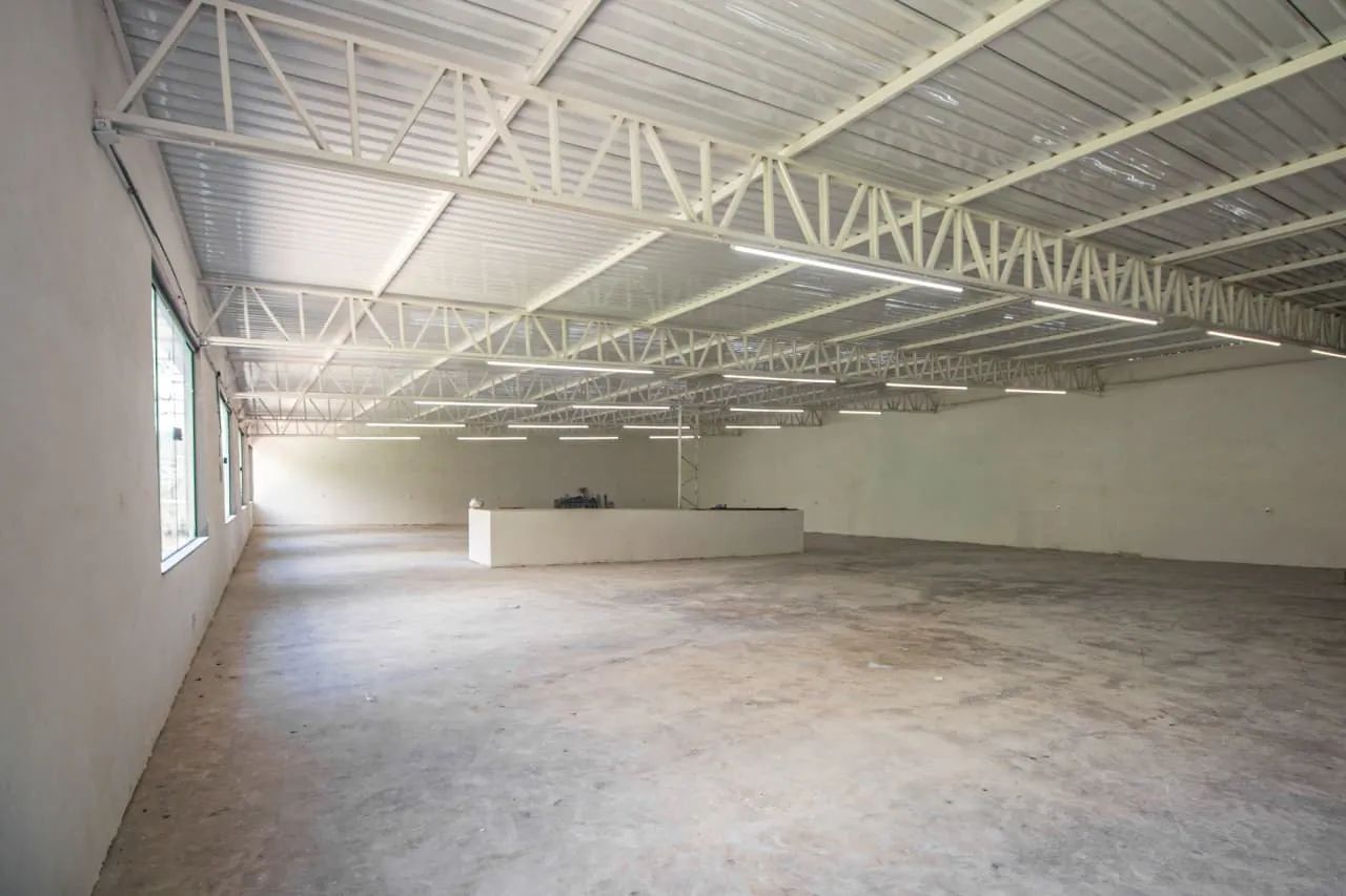 Sobreloja na Rua Caquemon, 32  540 m²