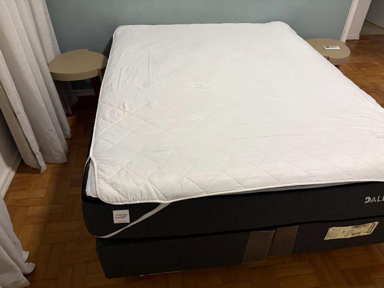 Cama Box Queensize com colchão Dallas - Excelente estado 