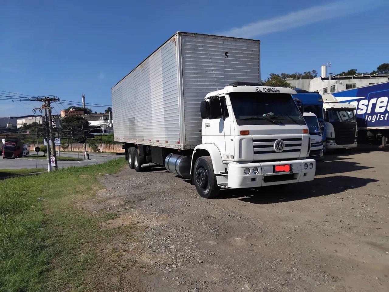 VW 18310 Truk baú  - Foto 4
