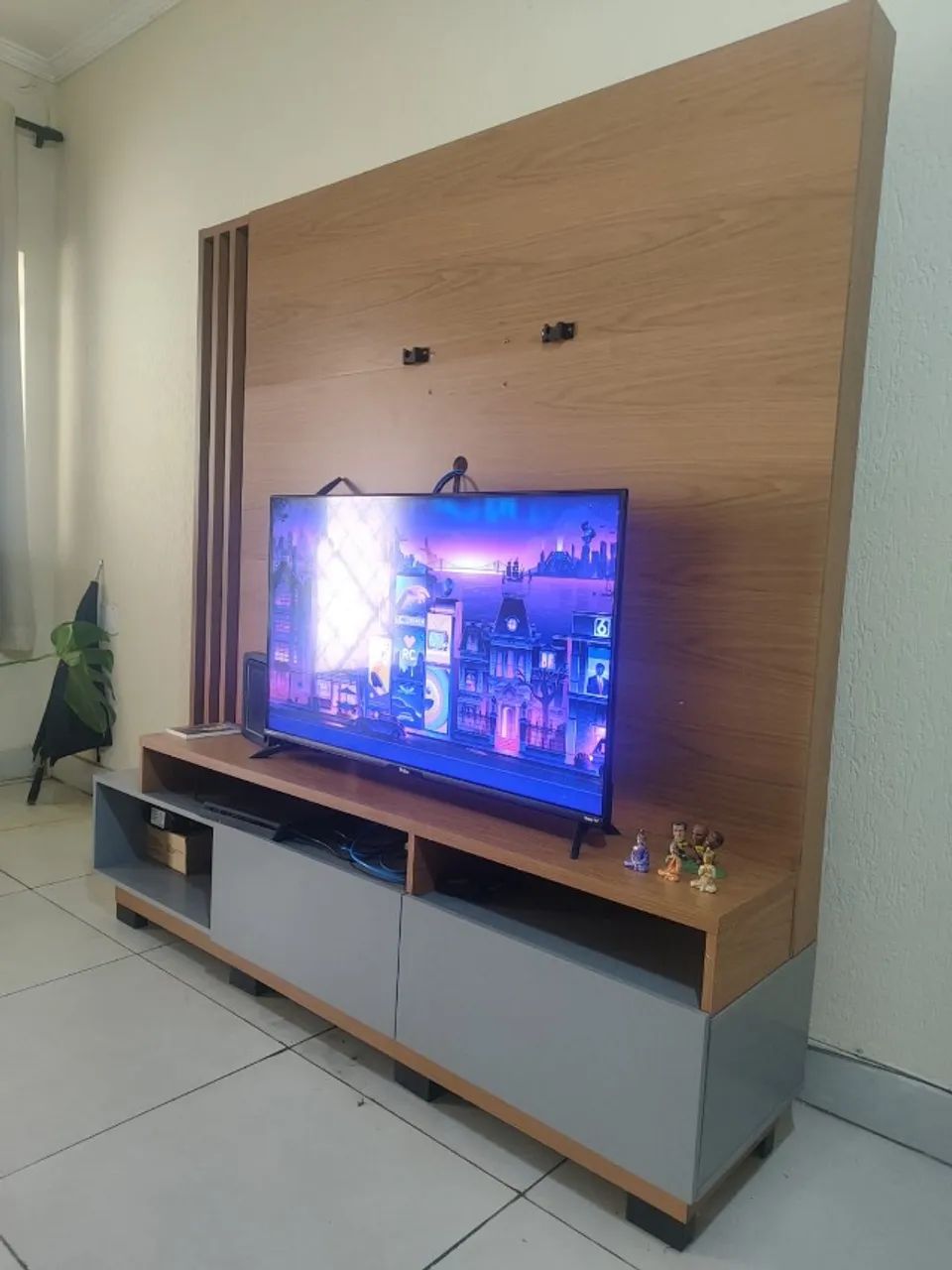 Estante sala com luz - Foto 3
