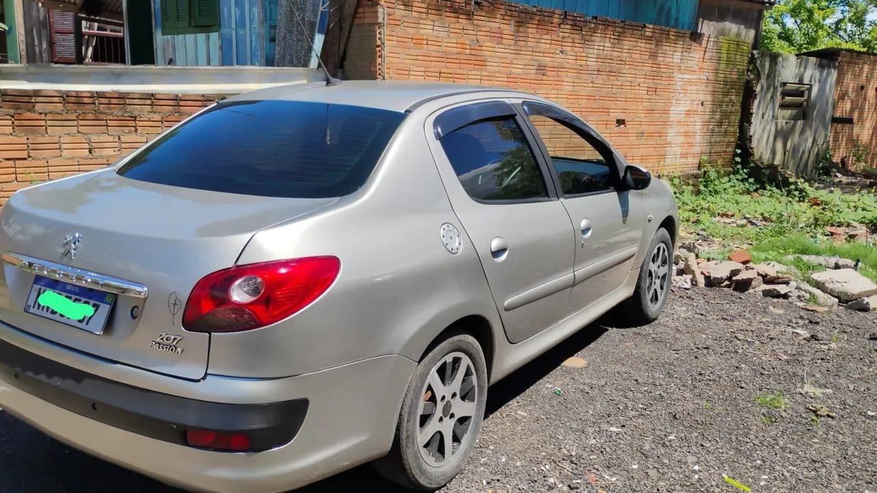 Peugeot 207 2011