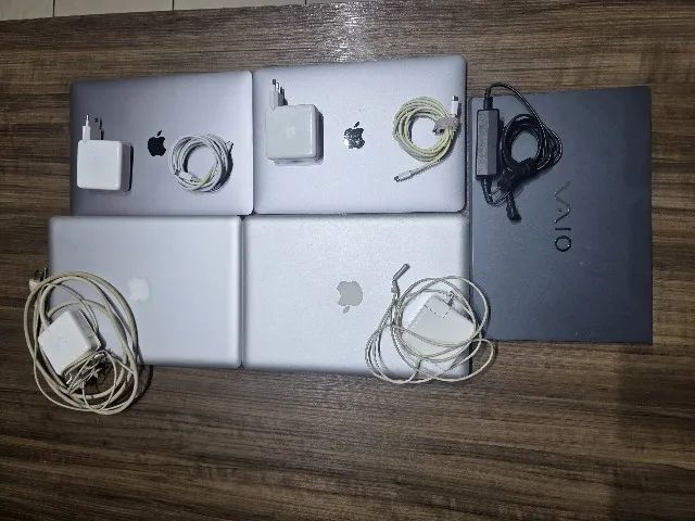 Lote com 5 Notebooks - 4 MacBooks + 1 VAIO - R$ 5.500