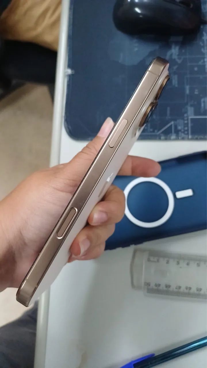 iPhone 16 pro max - Foto 4
