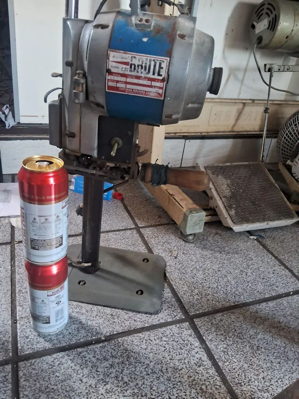 Máquina de cortar tecido - Foto 2