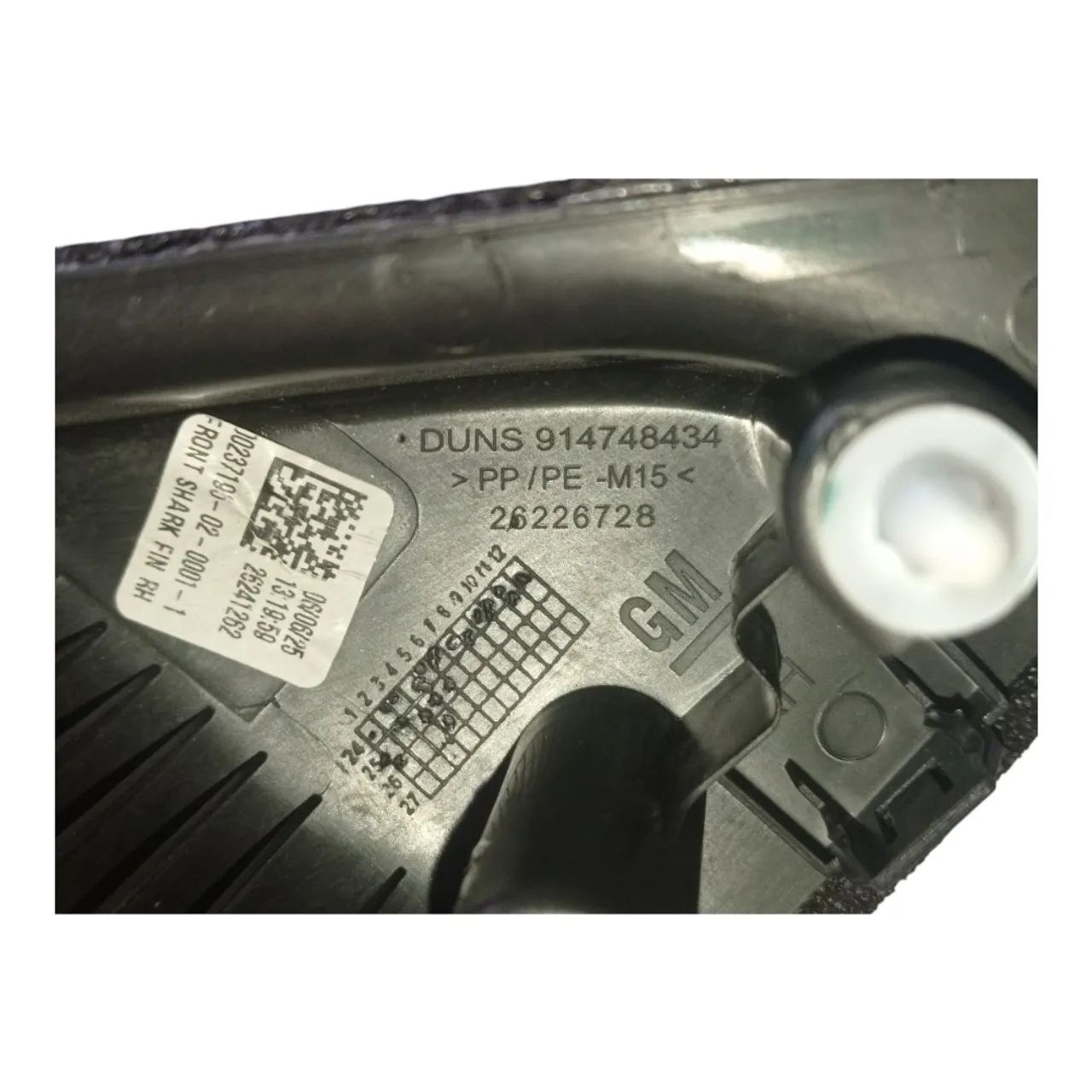 ACABAMENTO INTERNO RETROVISOR DIA DIR CHEVROLET TRACKER 2026 - Foto 4