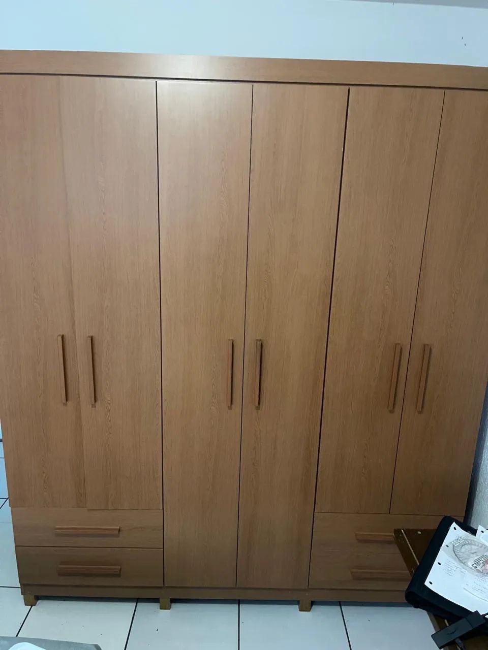 Guarda roupa 6 portas