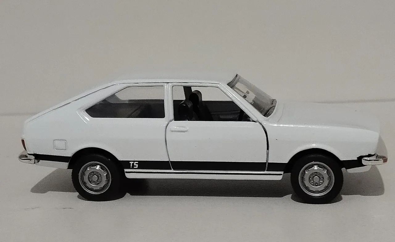 Miniatura Volkswagen Passat TS - Foto 2