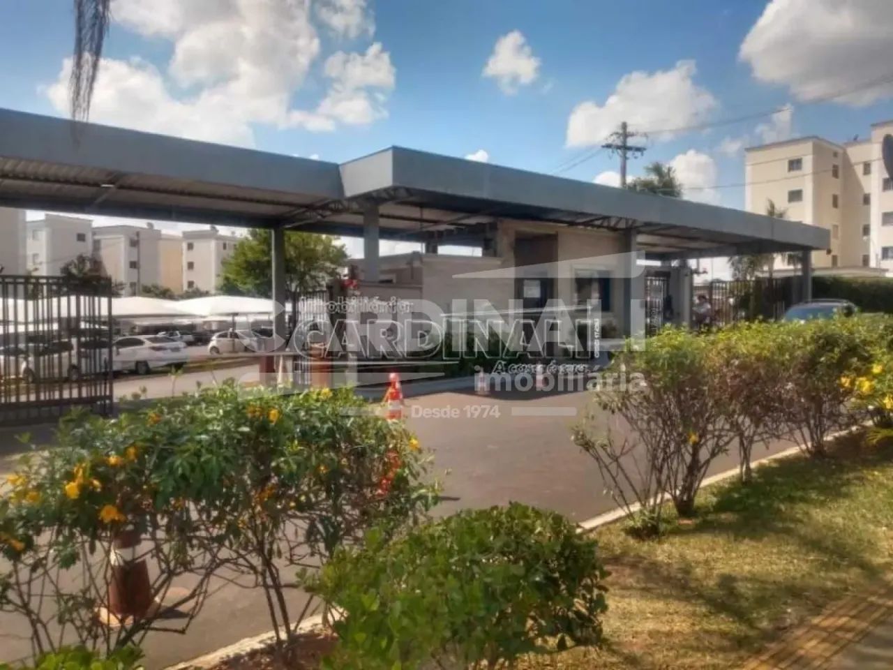 Apartamento com 02 quartos