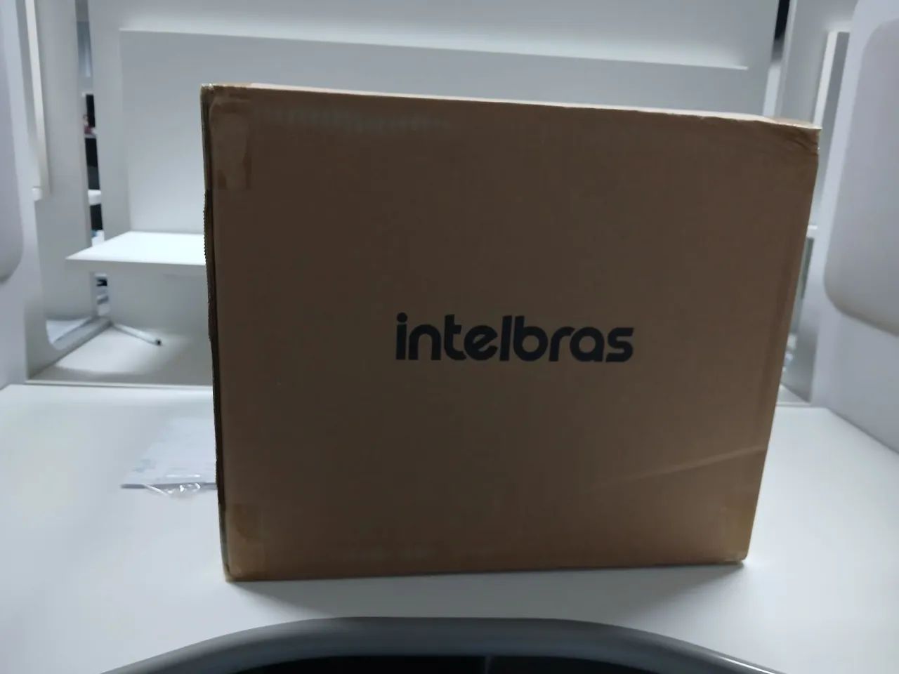 Projetor  intelbras PFL7560 Full HD - Foto 2