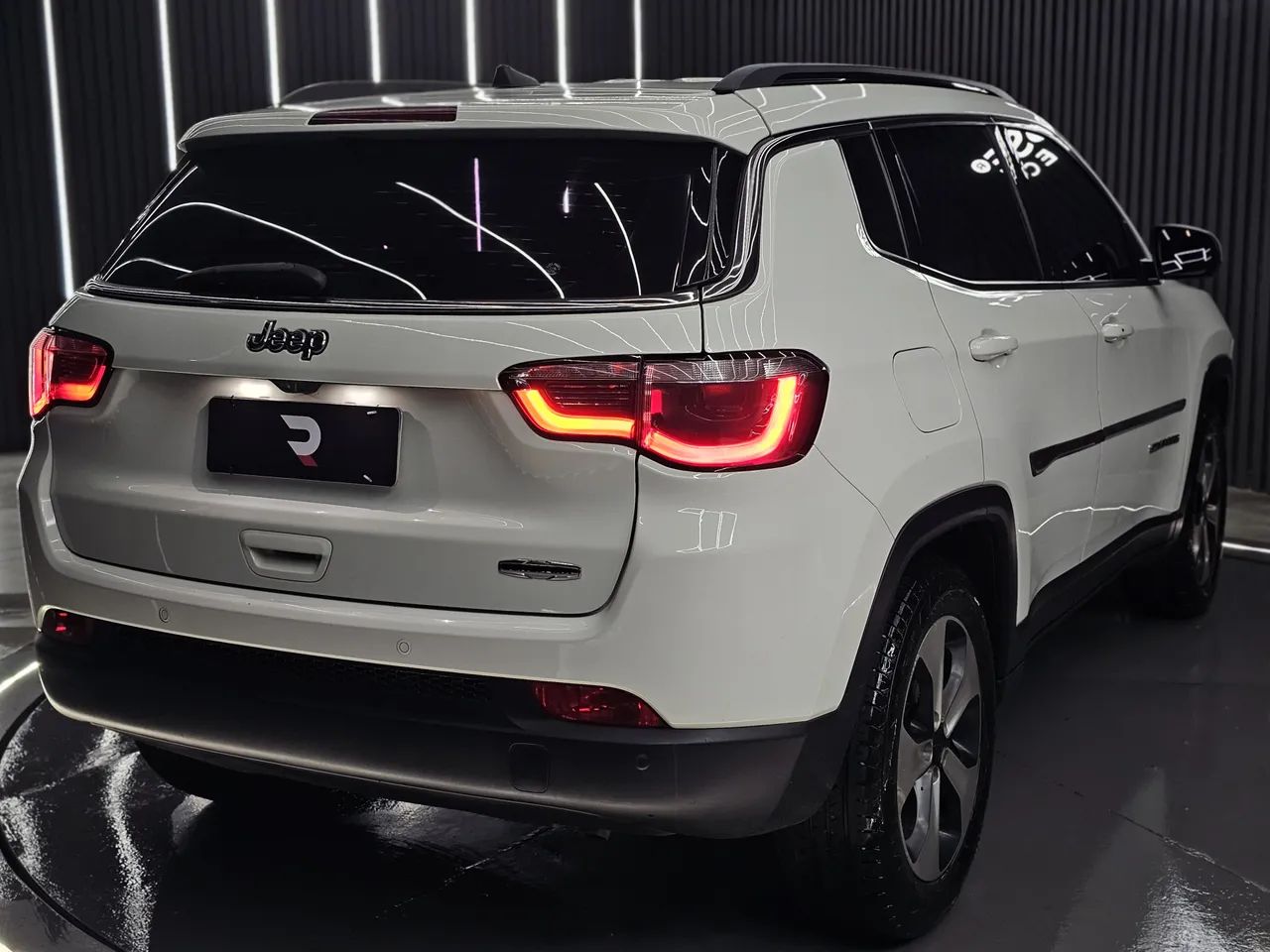 Jeep Compass Longitude 2.0 4X2 Flex 16V Aut. 2017 - Foto 4