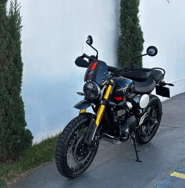 TRIUMPH SCRAMBLER 400 XC 2026 - Foto 4