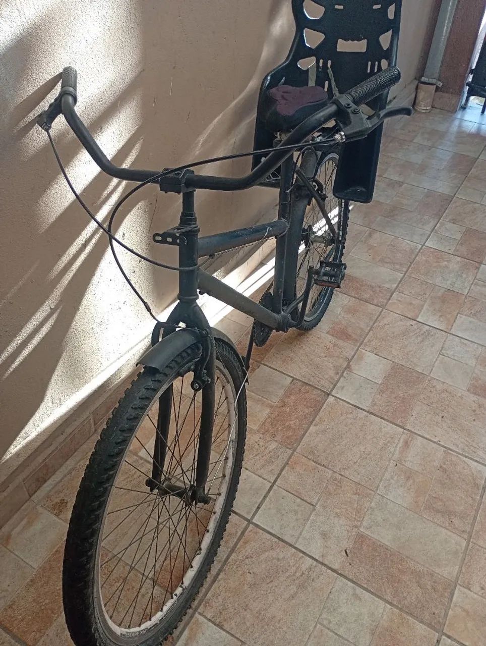 Bicicleta aro 26 com cadeirinha  - Foto 3