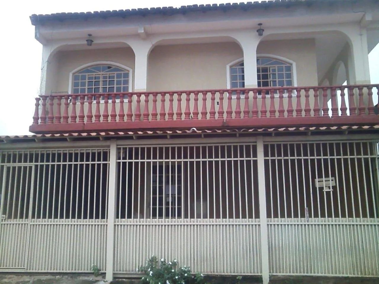 Sobrado de 3 andares de esquina. - Foto 2