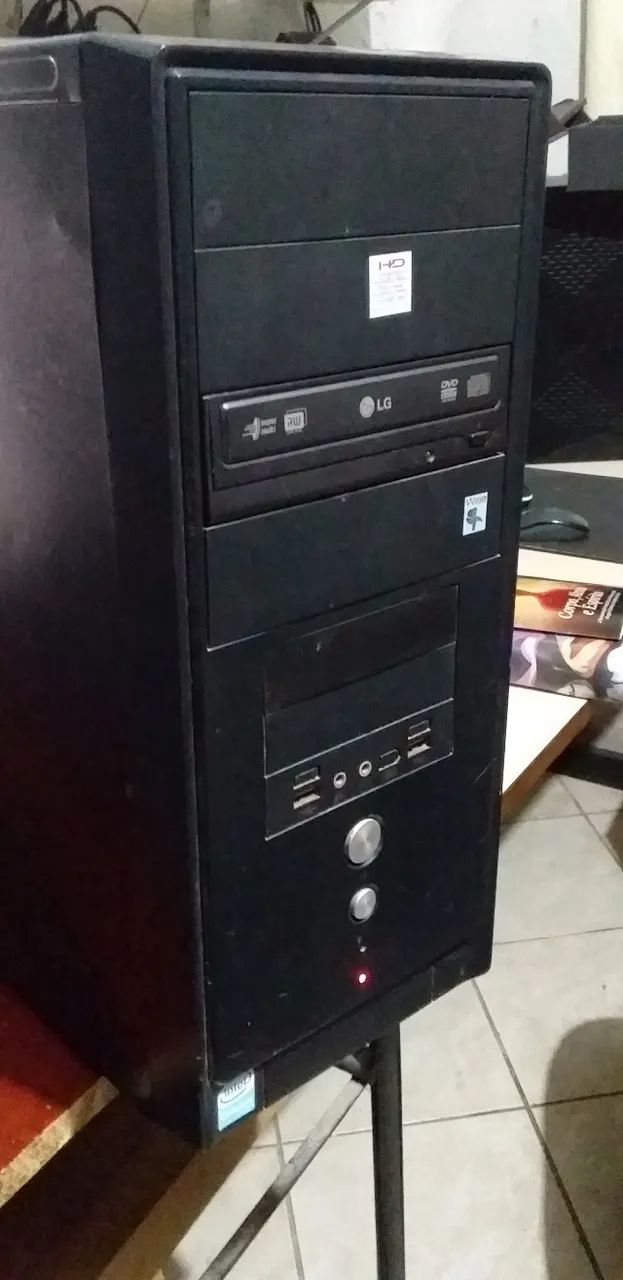 vendo uma torre usada de pc com processador intel celeron  - Foto 3