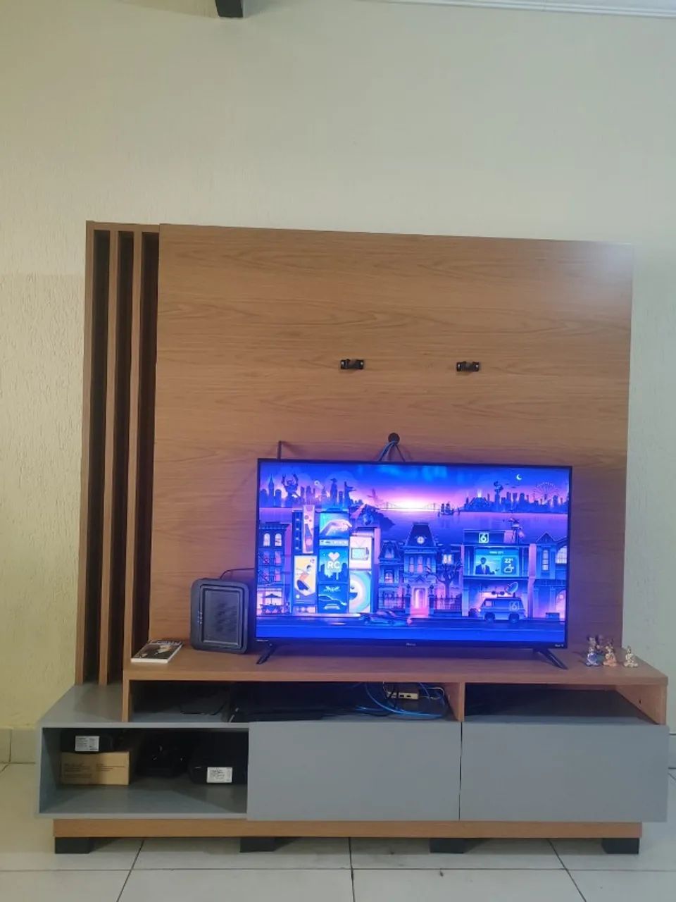 Estante sala com luz - Foto 4