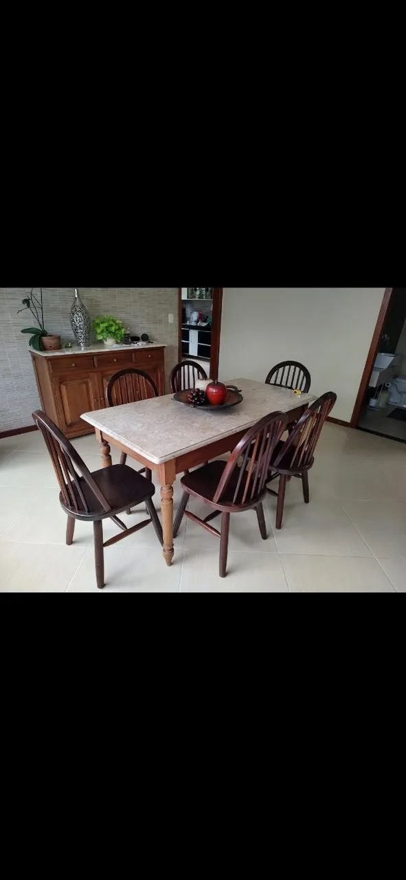 Jogo de Mesa de jantar com cadeiras