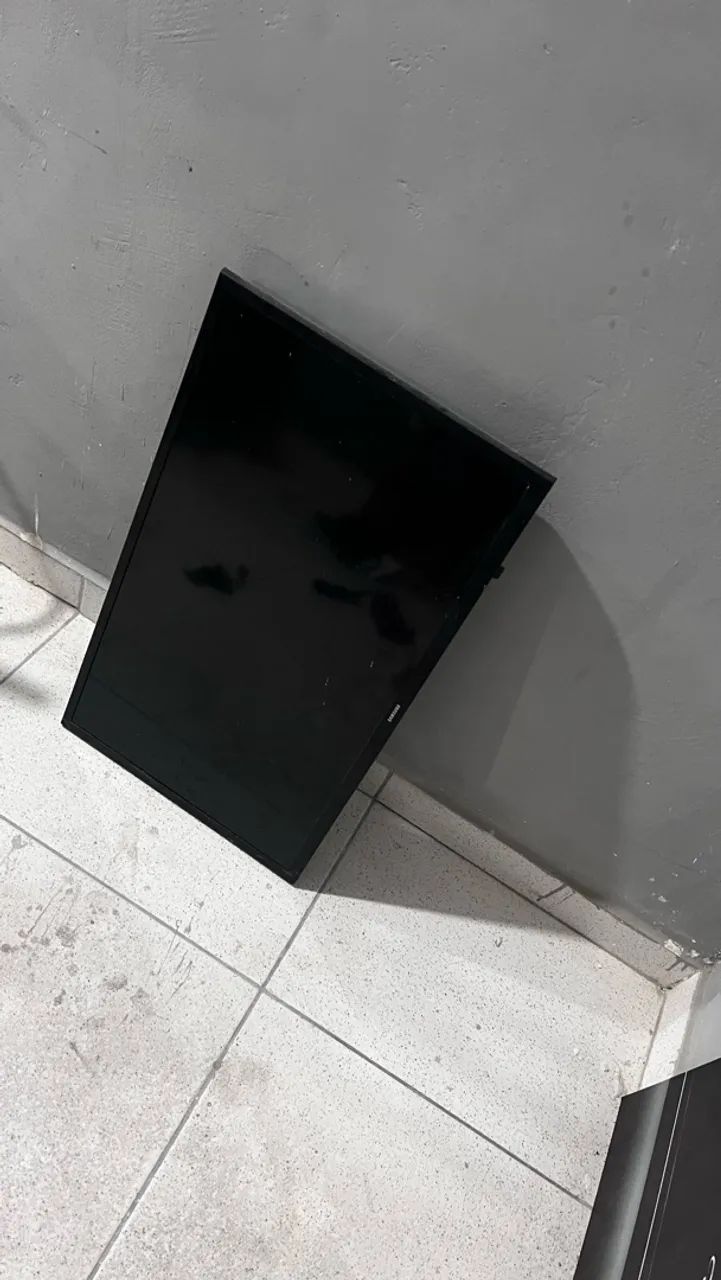 Tv pra retirada de peça  - Foto 2