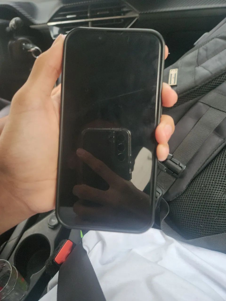 IPhone 13. Não respondo no chat, só WhatsApp.
