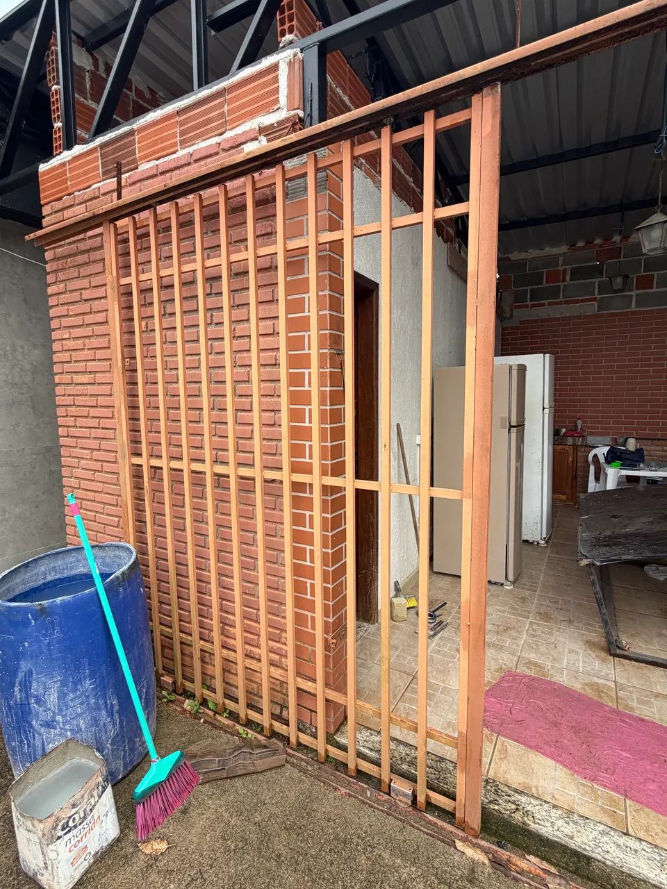 Portas e Estrutura de Ferro - aceito propostas 434777923886796802