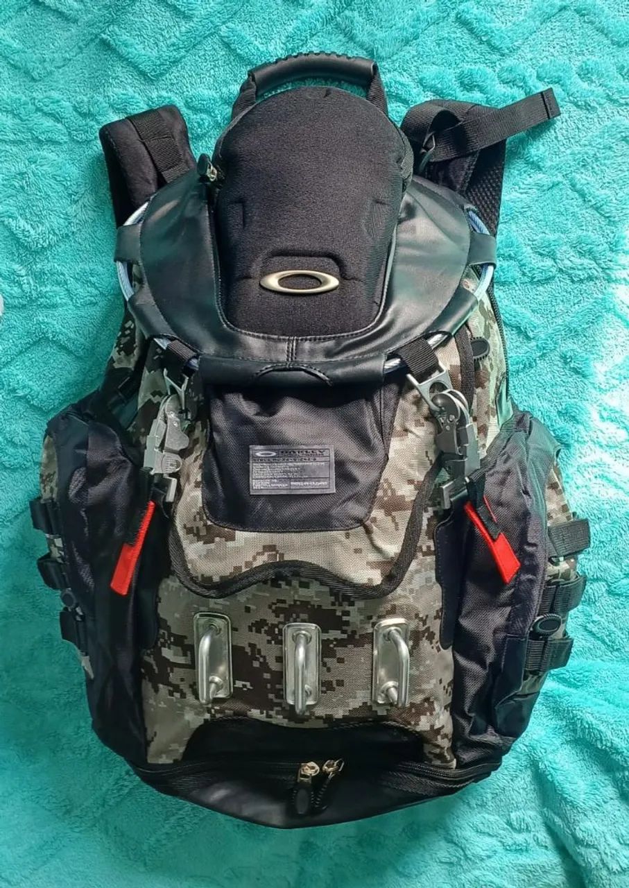 Mochila Masculino impermeável Oakley importada 