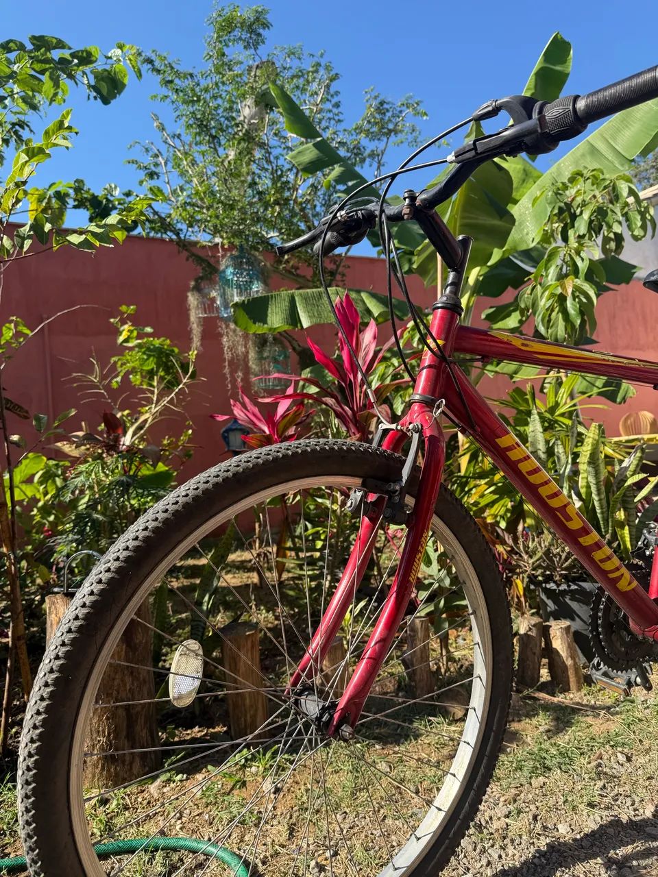 Bicicleta vermelha em ótimo estado - Foto 2