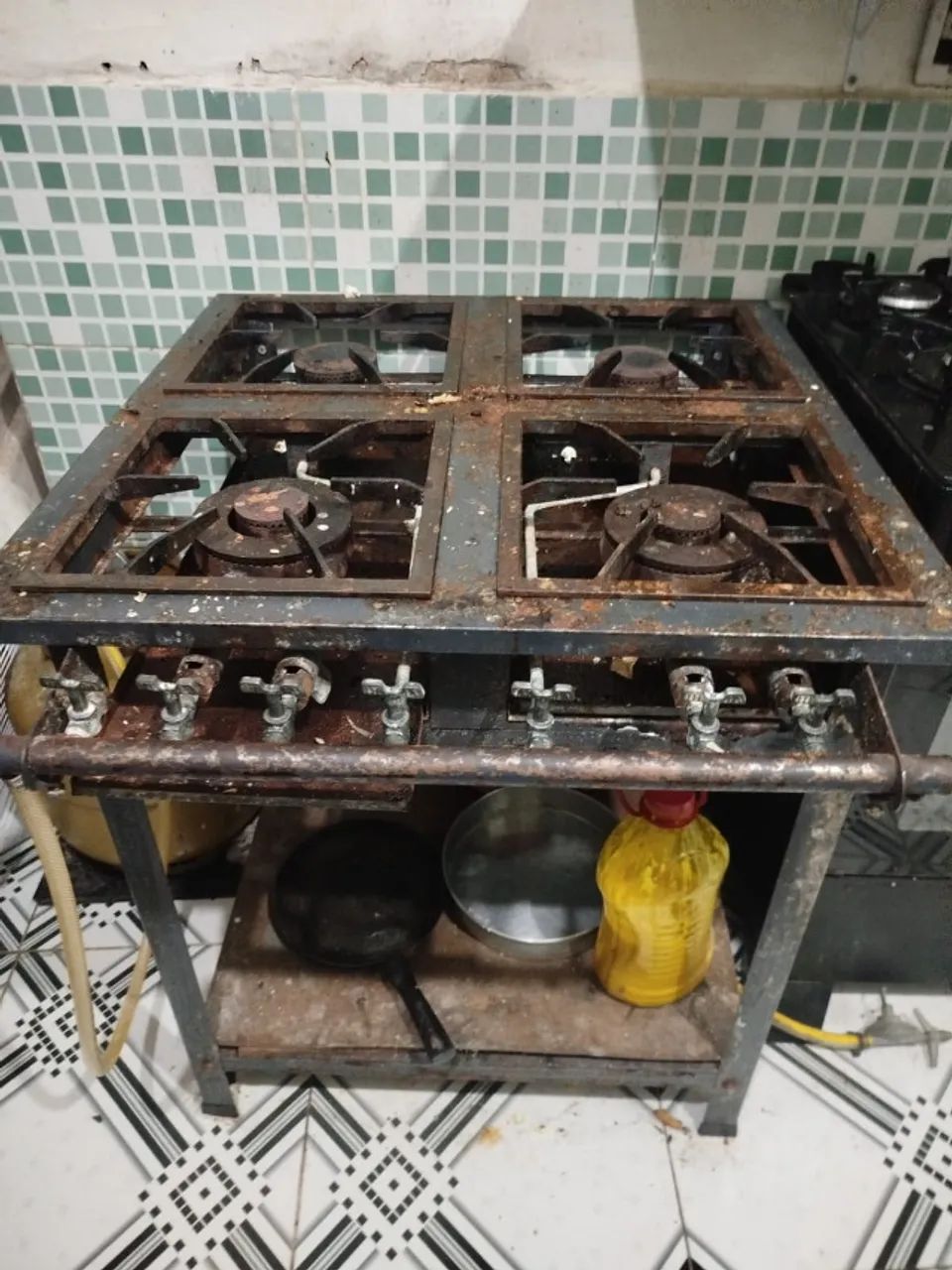Fogão Industrial 4 bocas usado - Foto 3