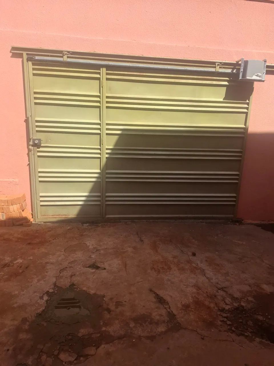 Used gate in good condition65071620697474120