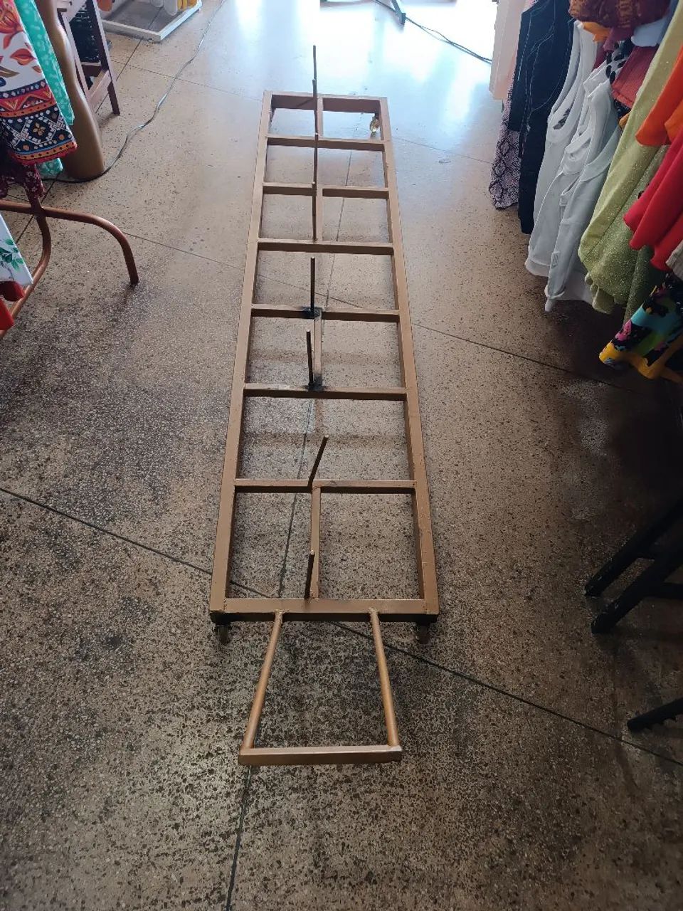 Base suporte para manequins com rodinhas  - Foto 3