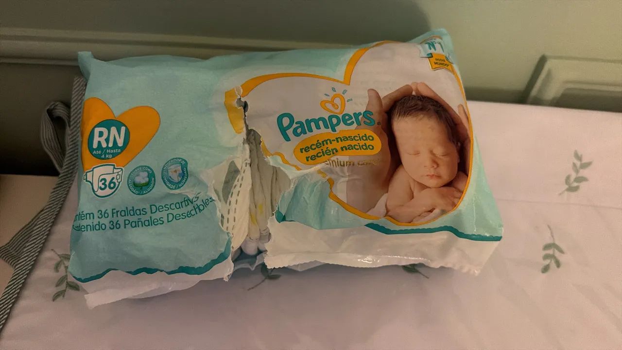 Fralda RN Pampers