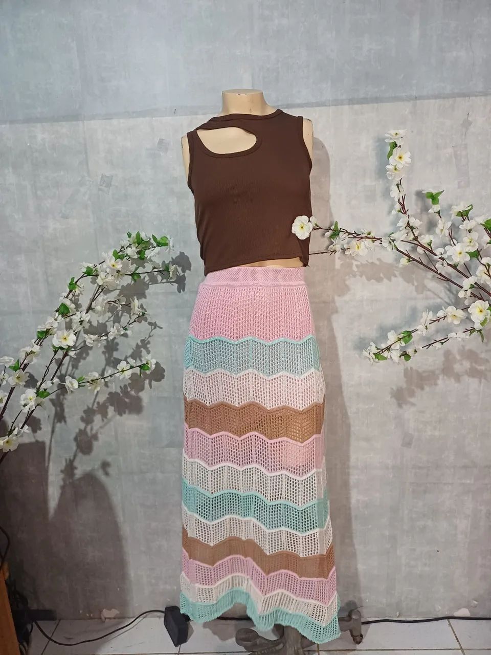 Conjunto de saia longa de tricô e cropped  - Foto 2