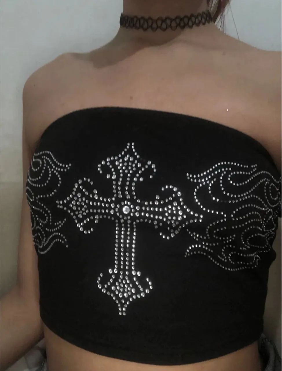 cropped cruz em strass gótico y2k shein