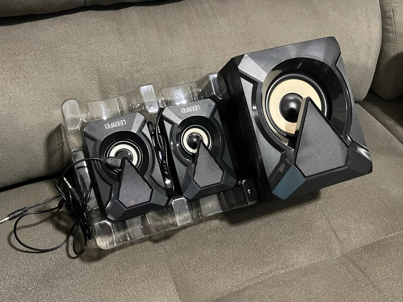 Caixa de Som Subwoofer 2.1 USB