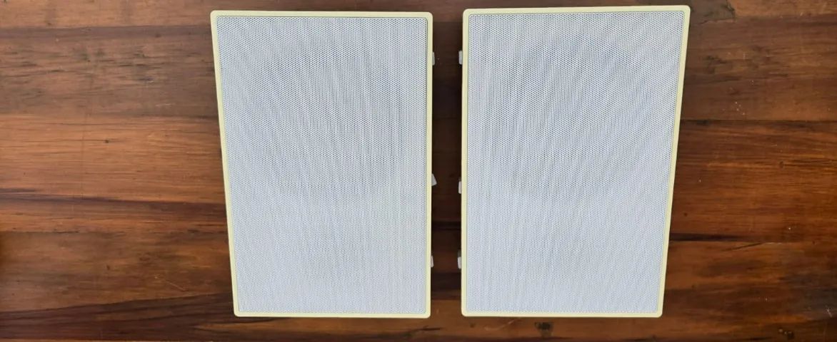 Caixas de Som Embutidas JBL