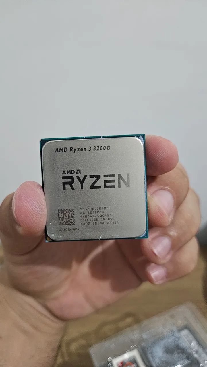 Ryzen 3 3200g + Cooler Box + Caixa
