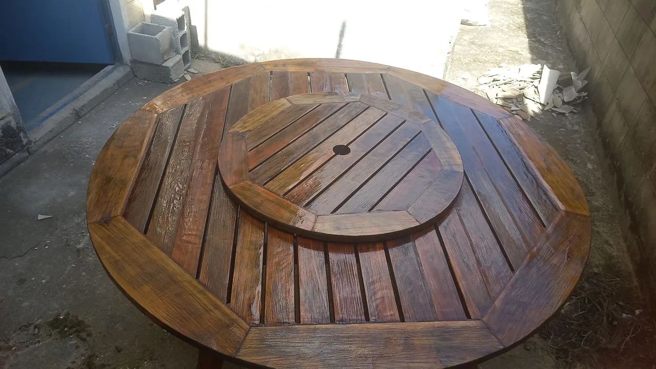 Mesa de área de lazer