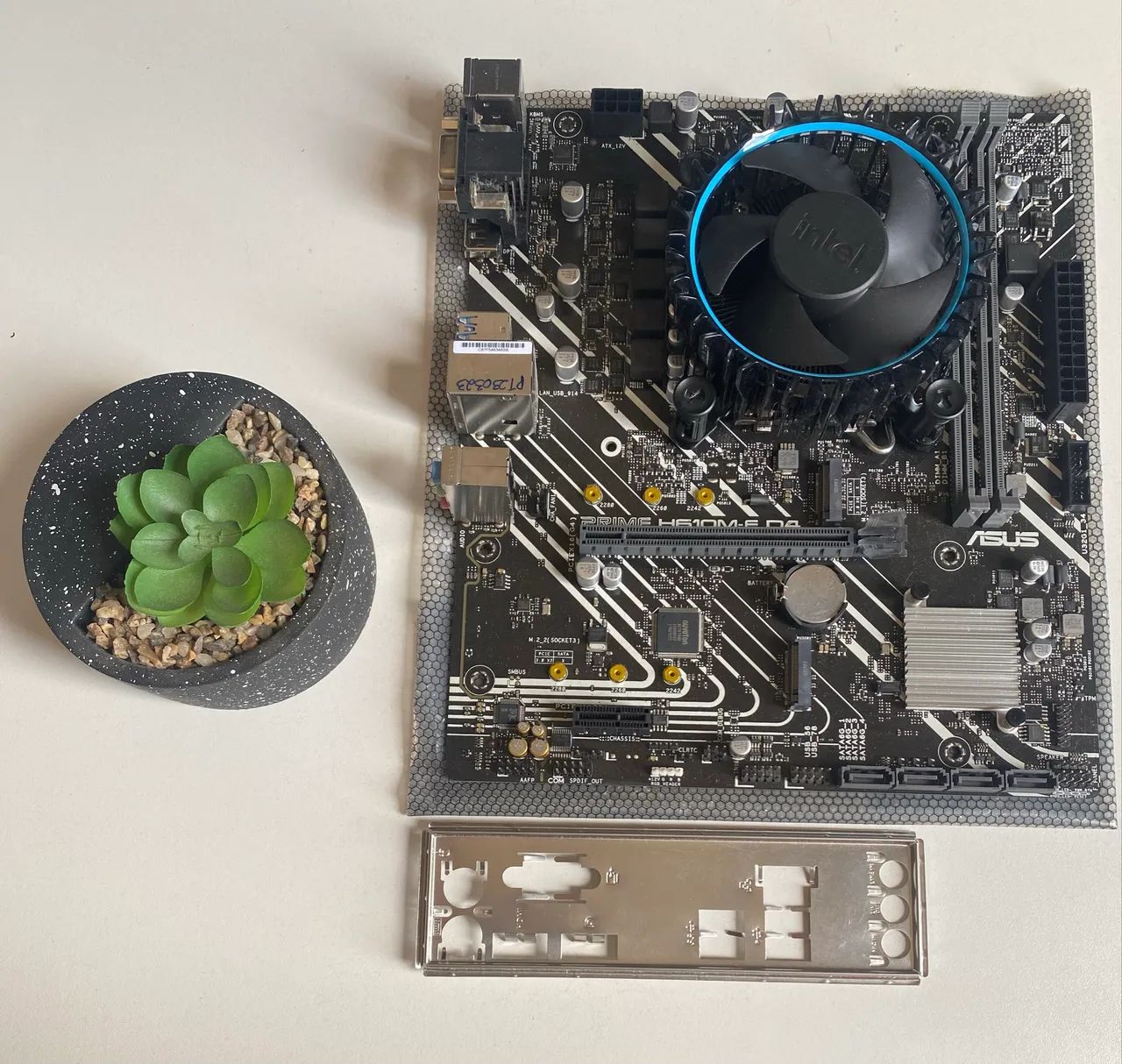 Kit Core i5 12400 (Vídeo integrado) + Placa mãe ASUS H620M-E DDR4