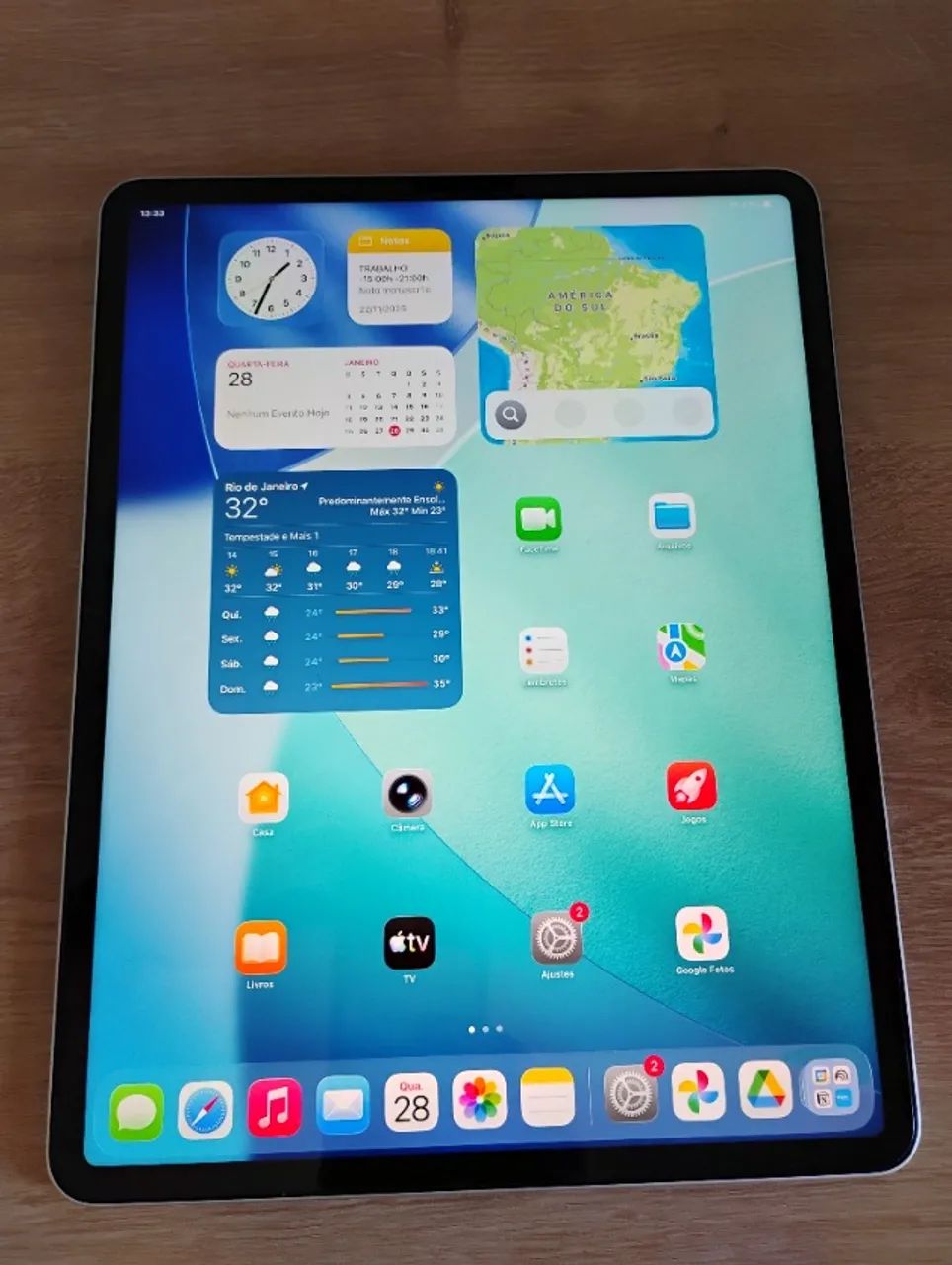 iPad pro 12.9" 5 Geração - Wi-fi - SEMINOVO - APENAS 39 CICLOS DE CARREGAMENTO