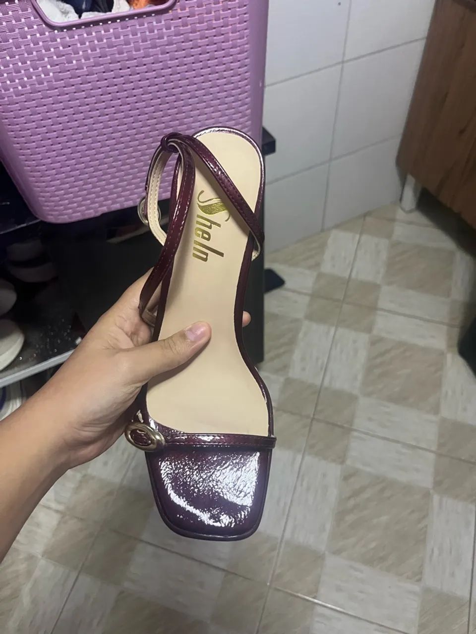 Roupas e calçados