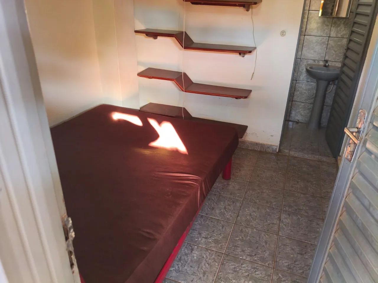 Vendo chalé mobiliado em Caldas Novas - GO - Foto 4