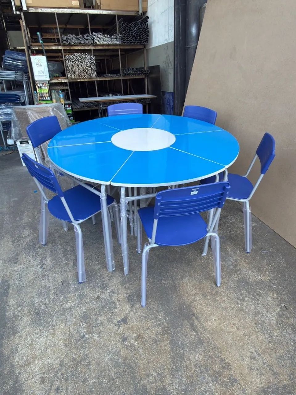 Conjunto Escolar Sextavado 7 mesas e 6 cadeiras  - Foto 2