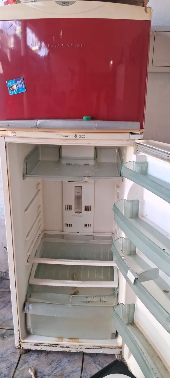 Vendo geladeira duplex funcionando perfeitamente  - Foto 2
