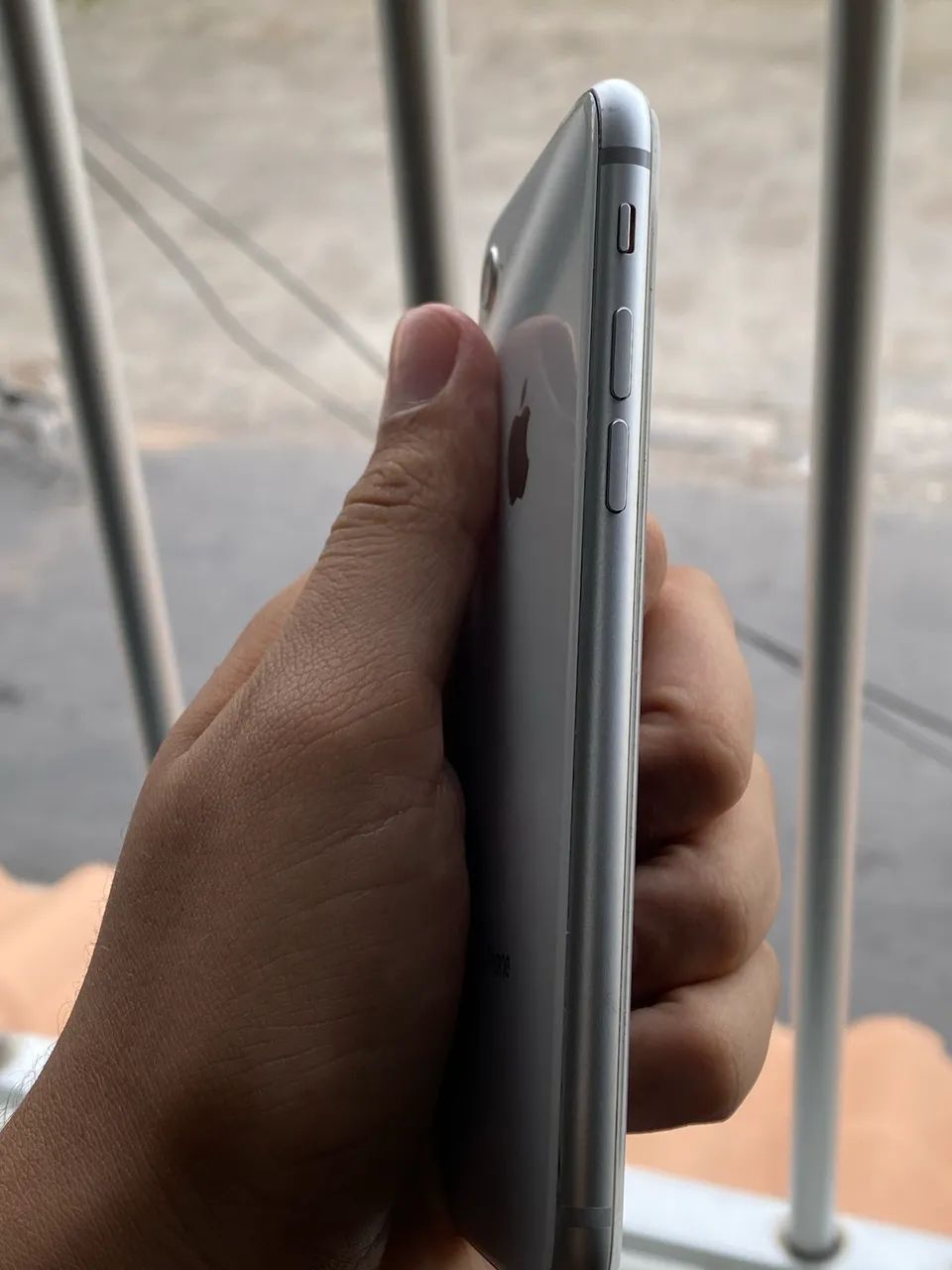 iPhone 8 / 64GB - Celulares e Smartphones - São Francisco, Caruaru