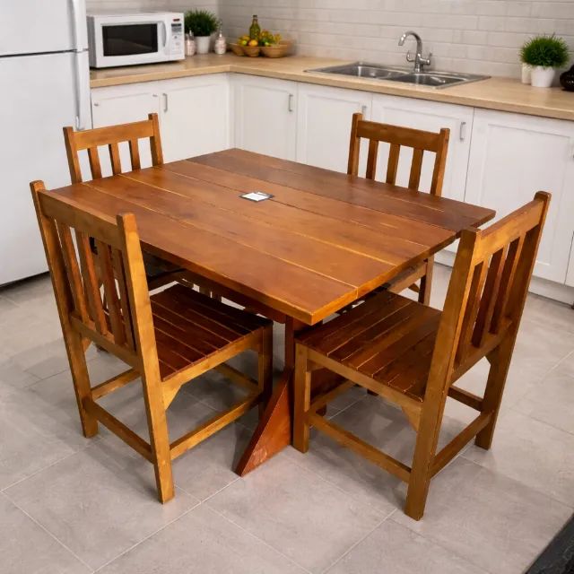 Mesa em Madeira , a pronta entrega ! 