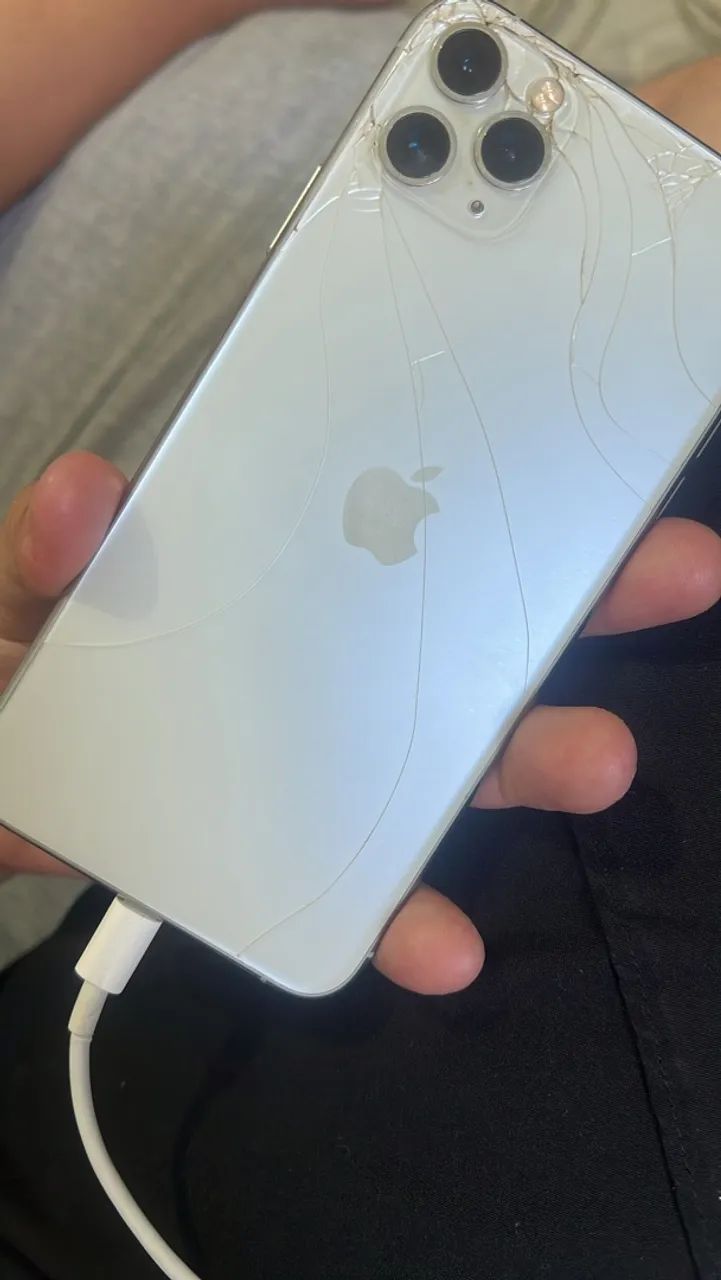 iPhone 11 Pro Max  - Foto 2