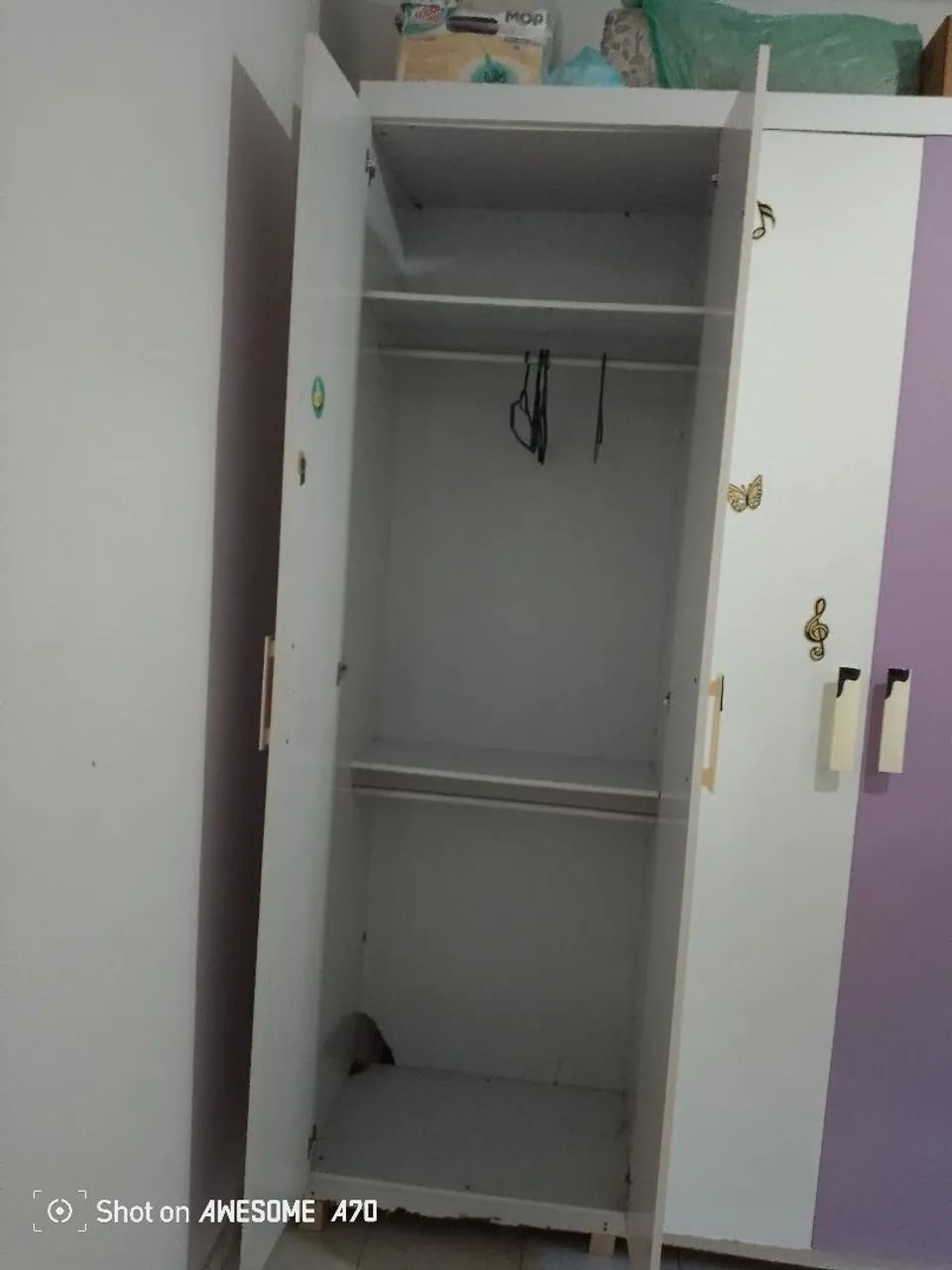 Vendo guarda roupa de solteiro com 04 portas - Foto 3