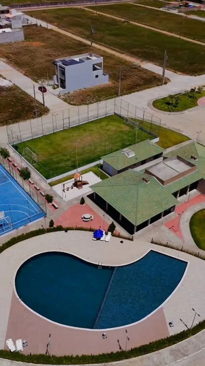 Terreno 8x20