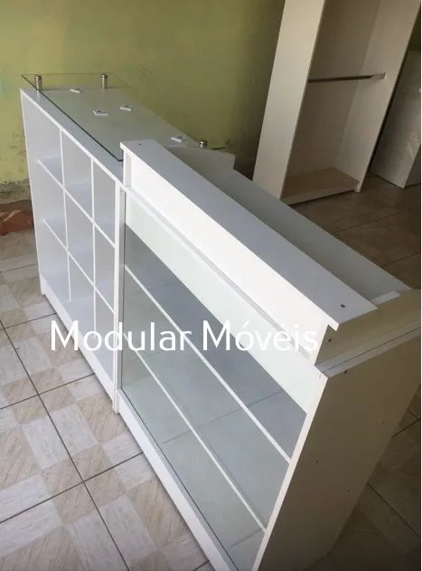 Balcão Caixa Vitrine + Balcão Colmeia Vitrine com Tampo de Vidro - Foto 2