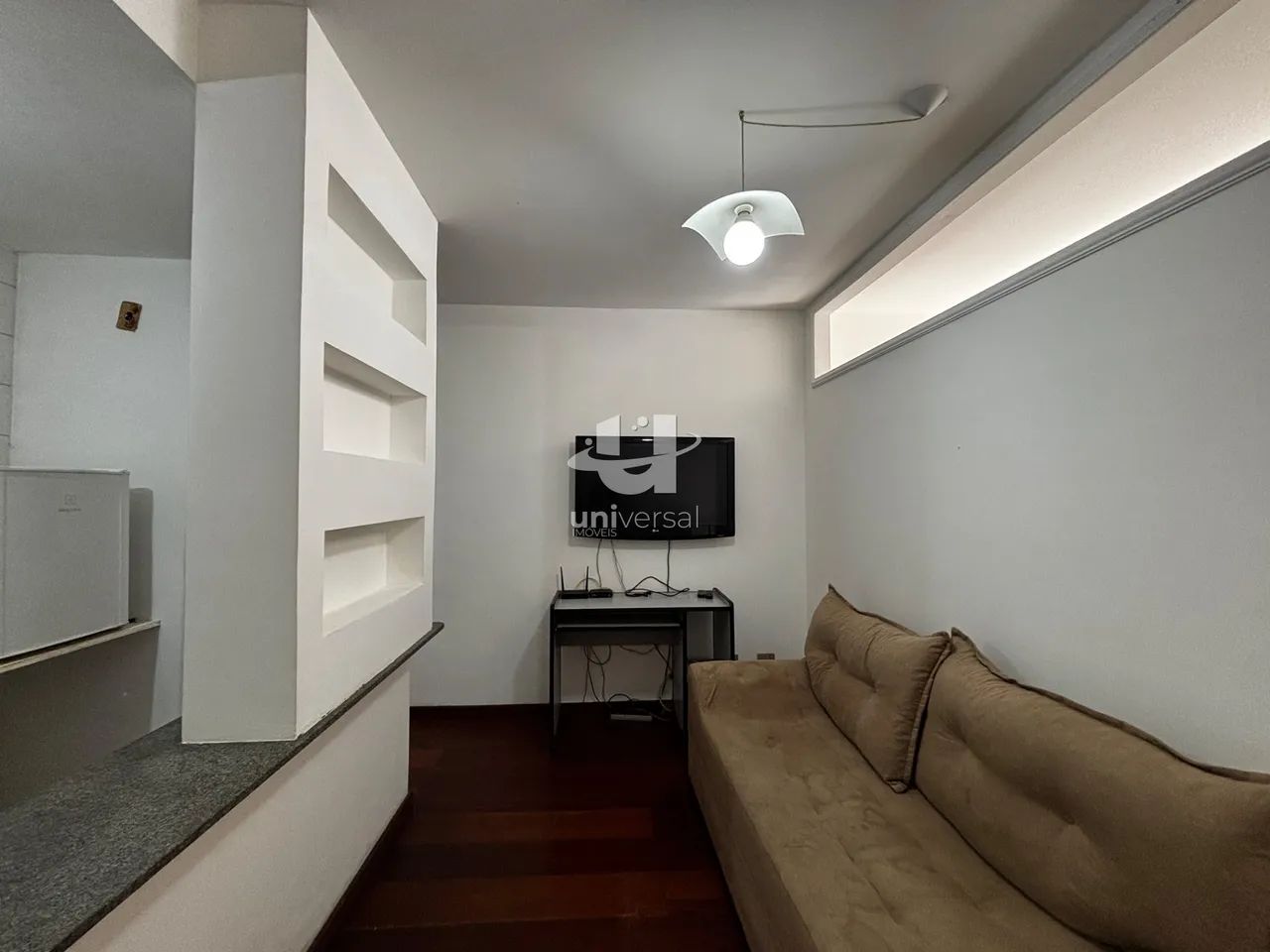 Quarto e sala mobiliado para locação. - Foto 2