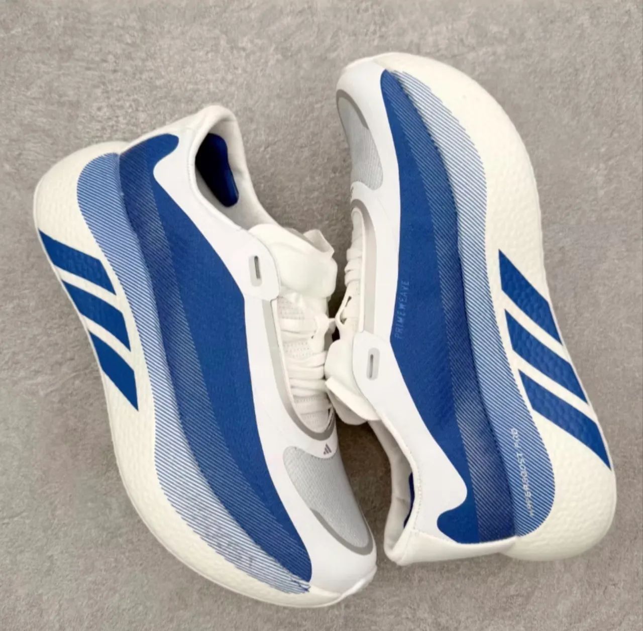 Tênis Adidas Hyperboost todos os tamanhos e cores disponíveis sob encomenda  - Foto 2